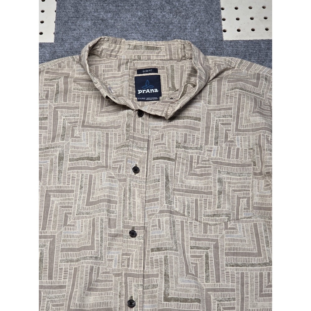 Prana Slim Fit Button Up Shirt Mens XL Beige Geometric Pattern Short Sleeve... - Picture 2 of 6